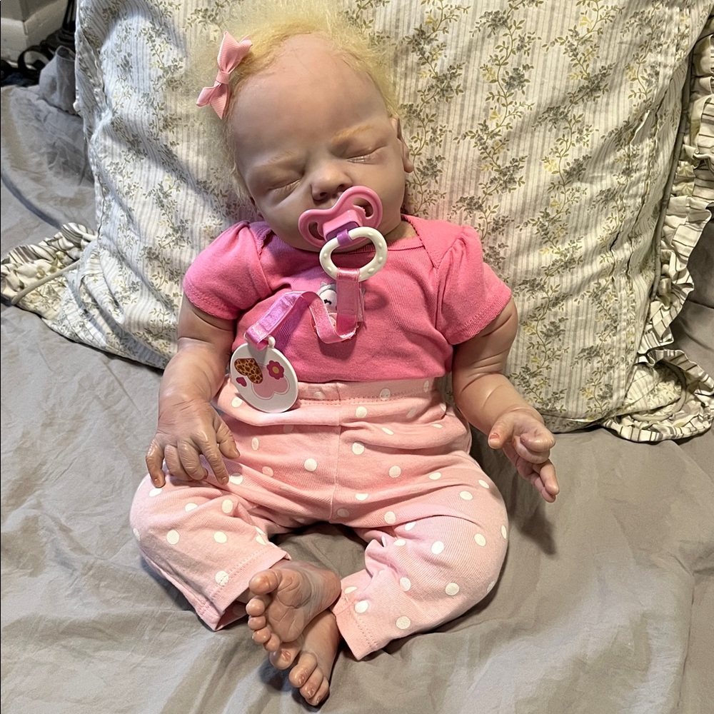 Beautiful “GRACE” by Tina Kewy! EUC. 7 lb 2oz 21 in. bundle of joy. Realistic!